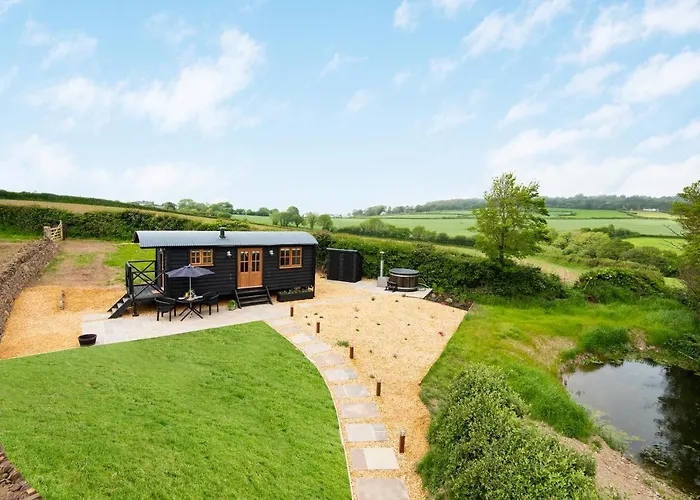 Daisy Park Shepherds Hut