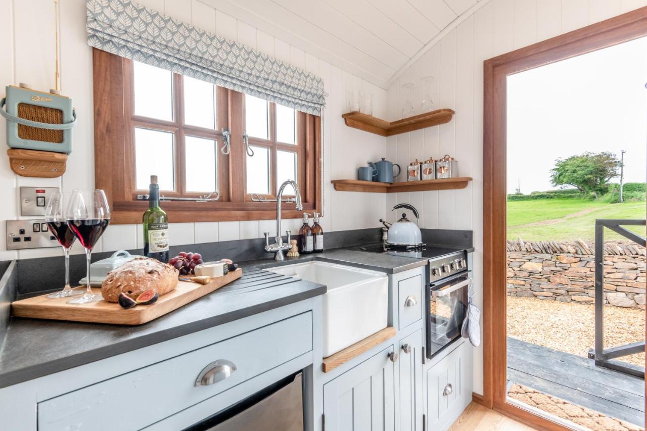 Holiday home Daisy Park Shepherds Hut Looe