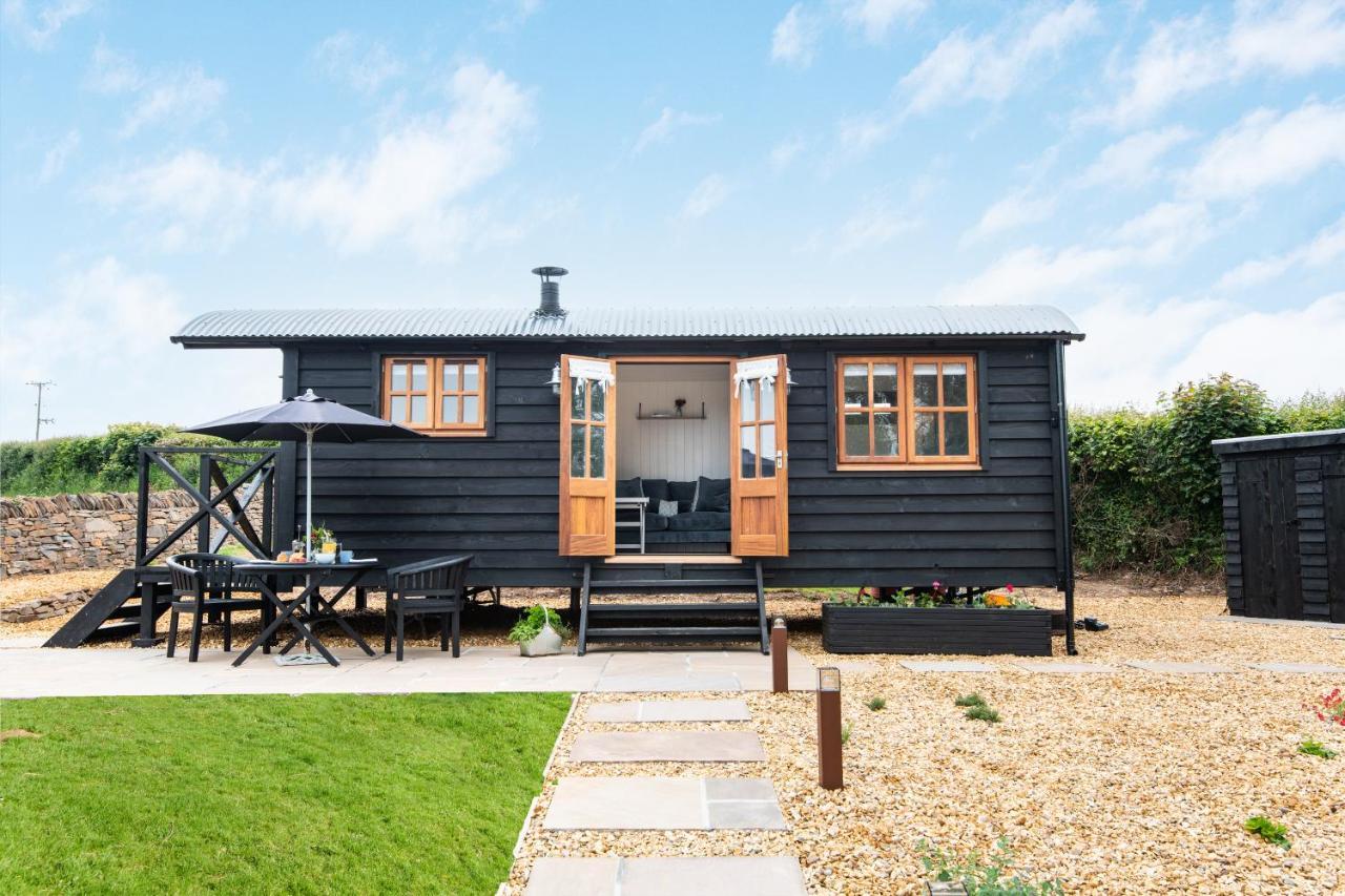 Daisy Park Shepherds Hut Holiday home