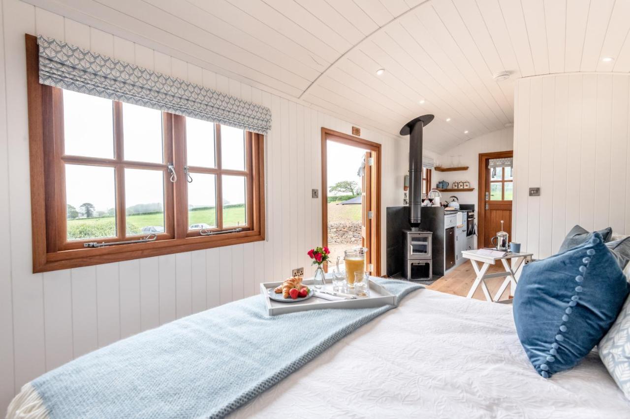 Holiday home Daisy Park Shepherds Hut *